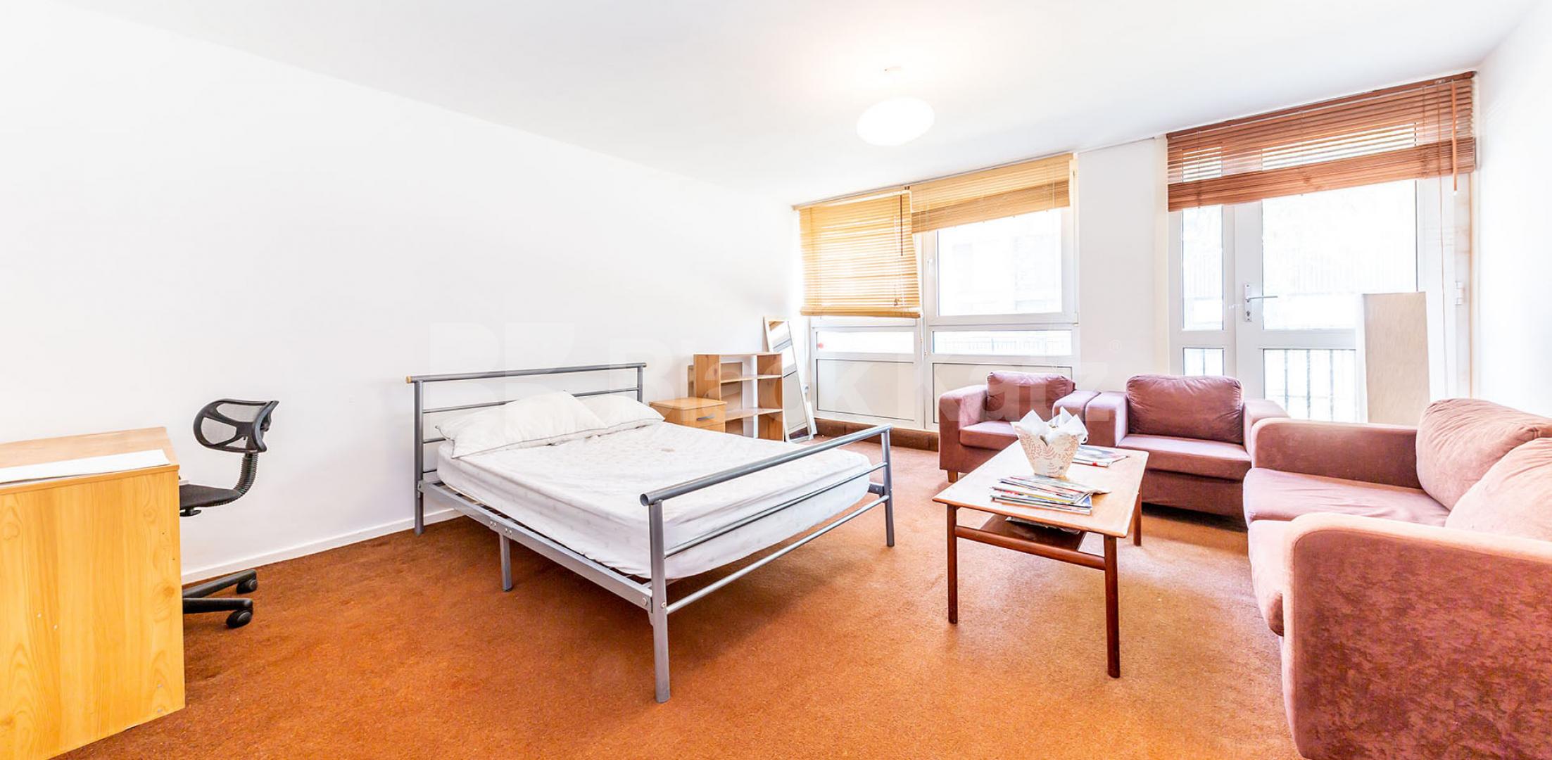 			UNDER OFFER!, 3 Bedroom, 1 bath, 1 reception Flat			 Stanhope Street, CAMDEN - EUSTON